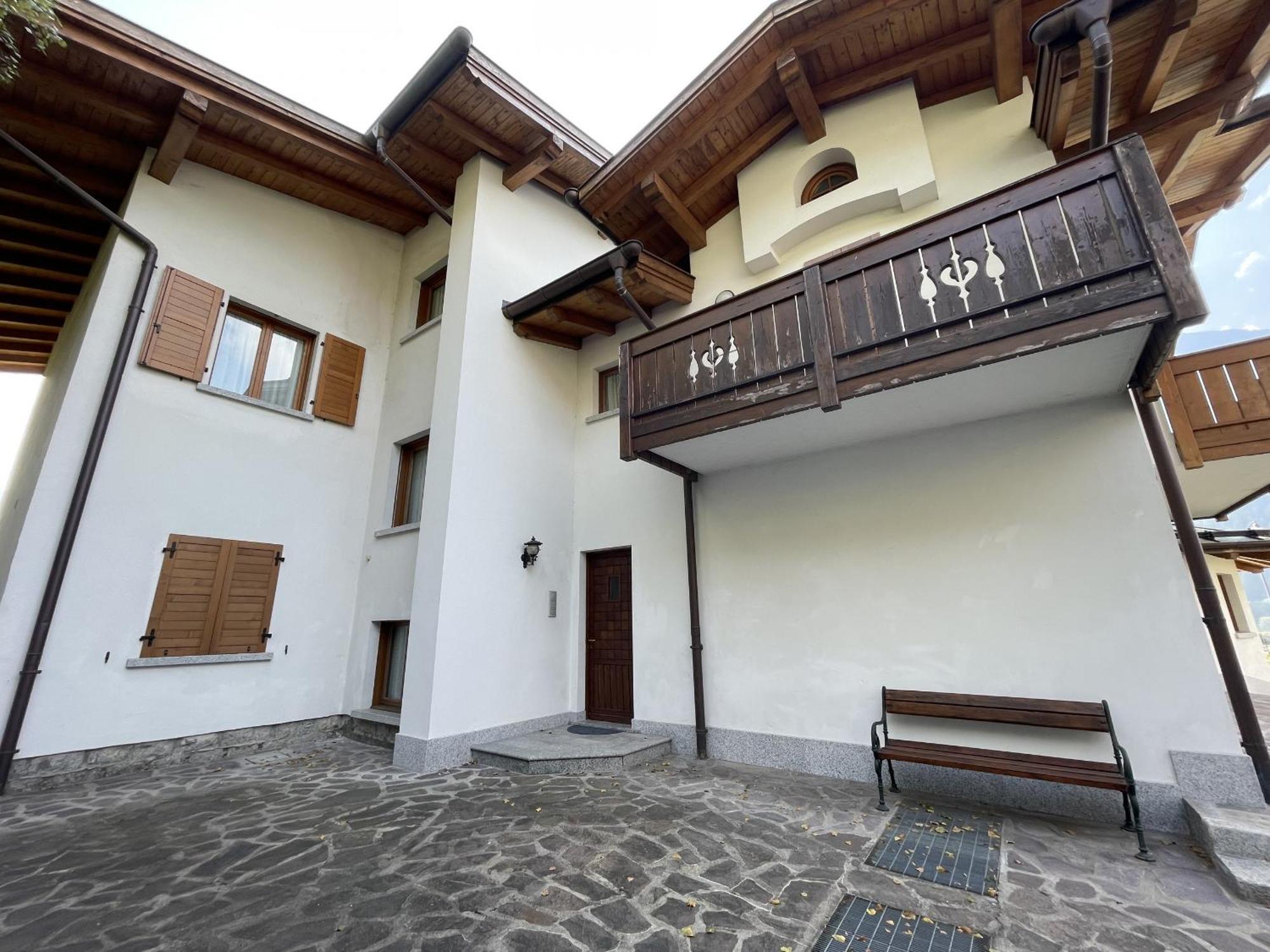 Casa Adamello Giustino公寓 外观 照片