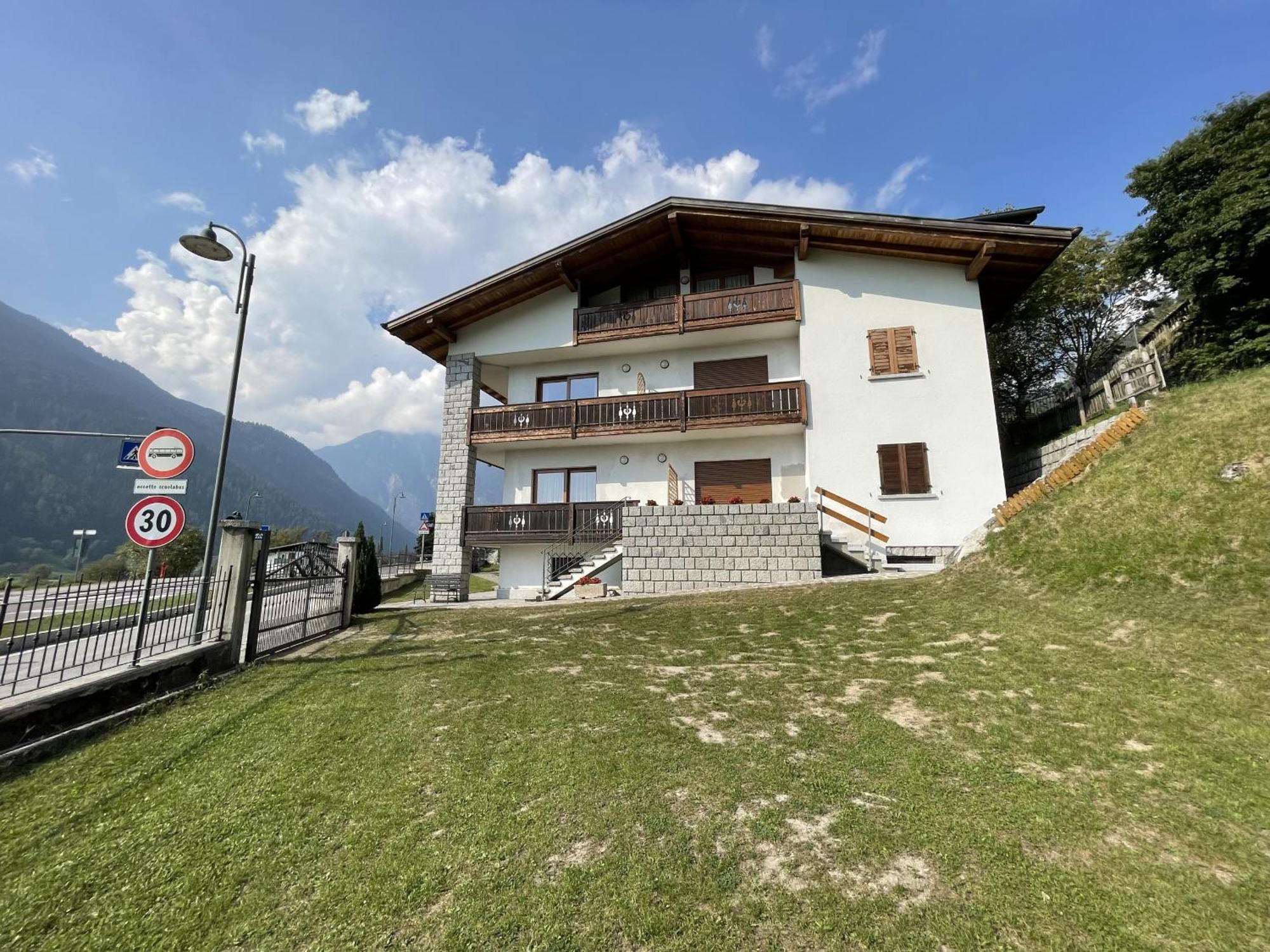 Casa Adamello Giustino公寓 外观 照片